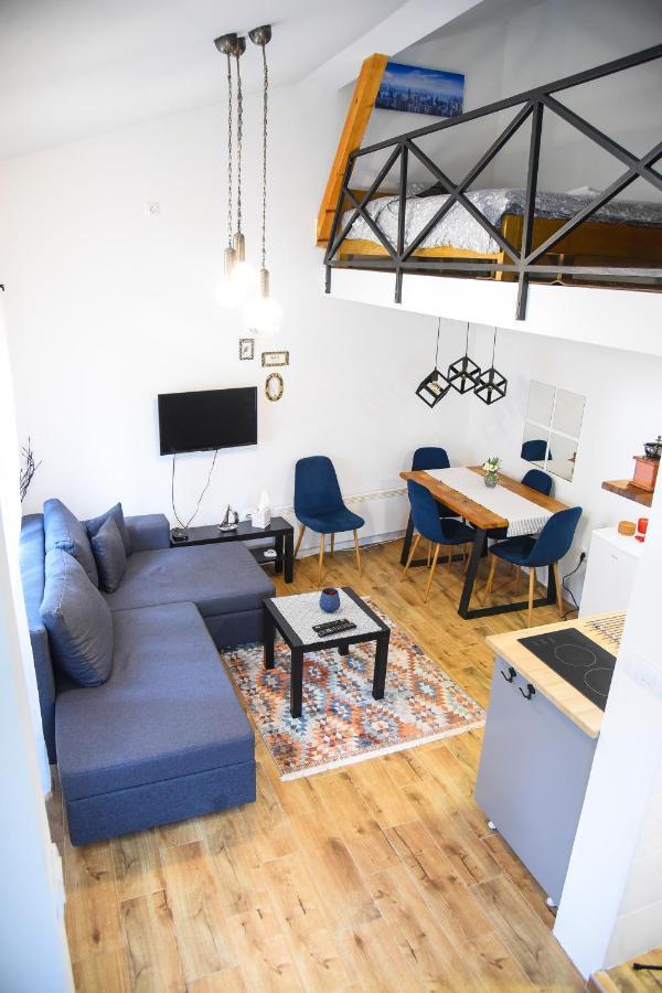 스메데레보 Agape Apartman 아파트 외부 사진