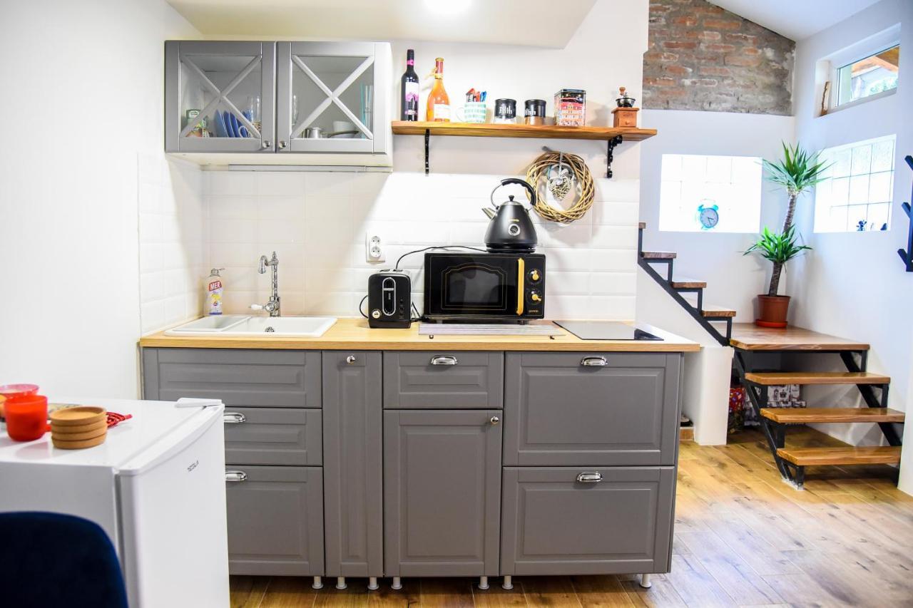 스메데레보 Agape Apartman 아파트 외부 사진